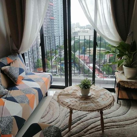 2 Bedroom Portovita Tower 12-A Маніла Екстер'єр фото