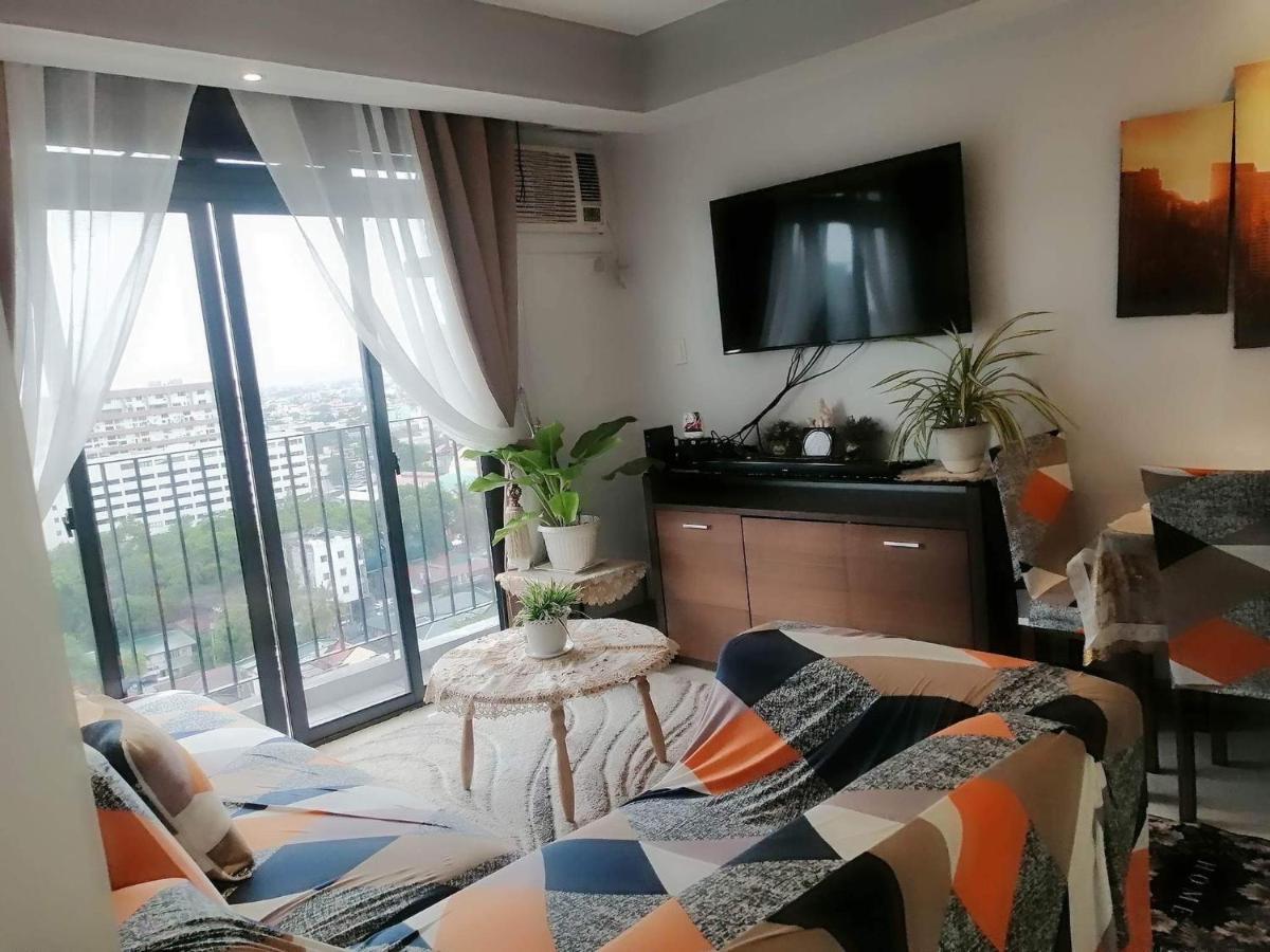 2 Bedroom Portovita Tower 12-A Маніла Екстер'єр фото