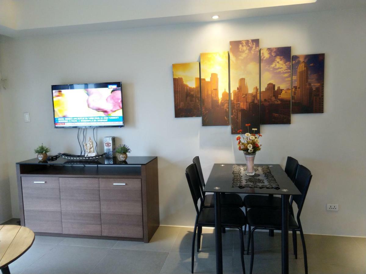 2 Bedroom Portovita Tower 12-A Маніла Екстер'єр фото
